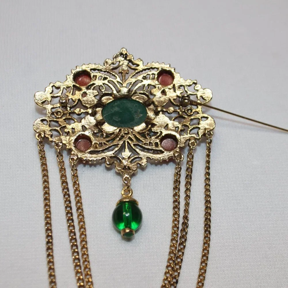 Vintage Victorian Revival Cabachon Green and Faux Carnelian Stones Brooch - Picture 11 of 12